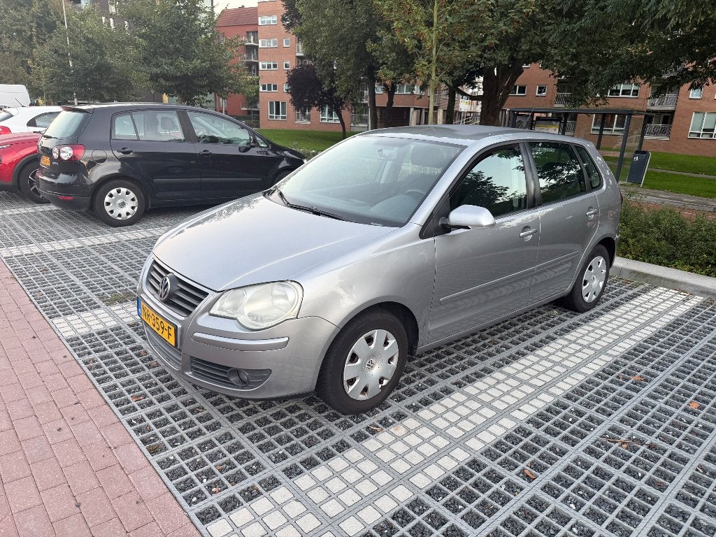 Volkswagen 2009 Grijs 5 DRS NW APK, Stof, 40 €/maand, 989 kg, Metallic lak