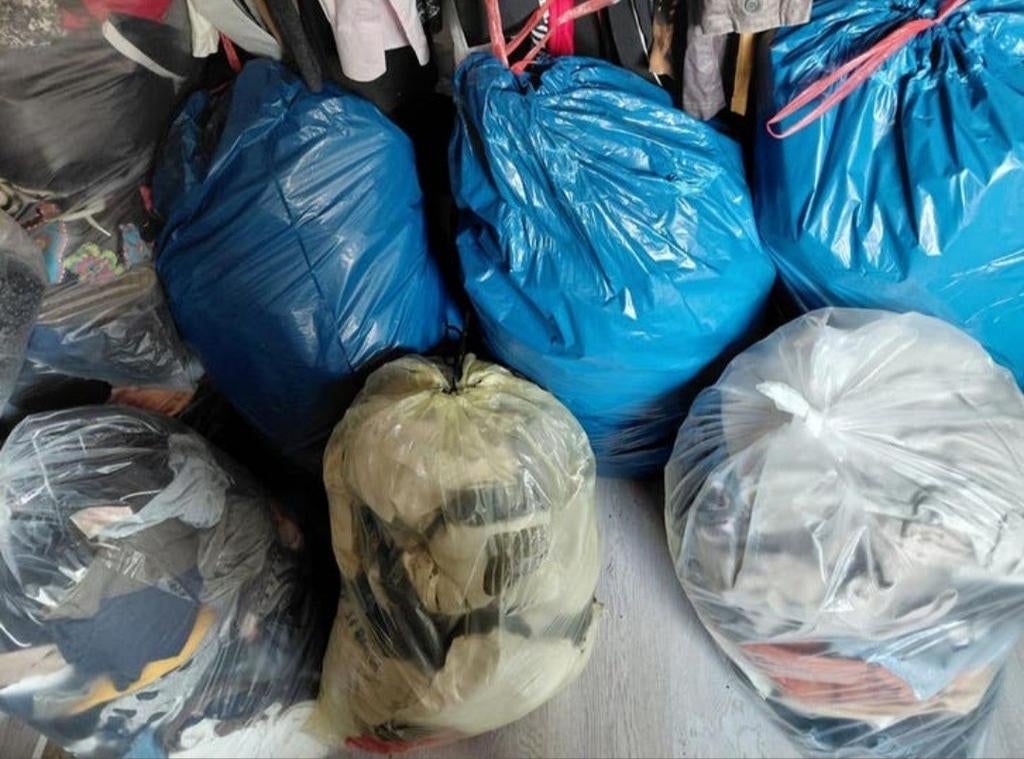 Grote partij kleding te koop - Diverse maten en stijlen opko, Ophalen, Gedragen, Maat 38/40 (M)