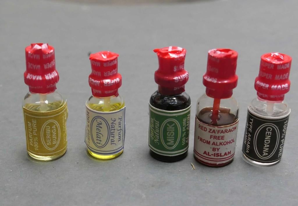 Keris olie: Cendana Melati Misik Zafaraon Seribu Bunga, Antiek en Kunst, Ophalen of Verzenden
