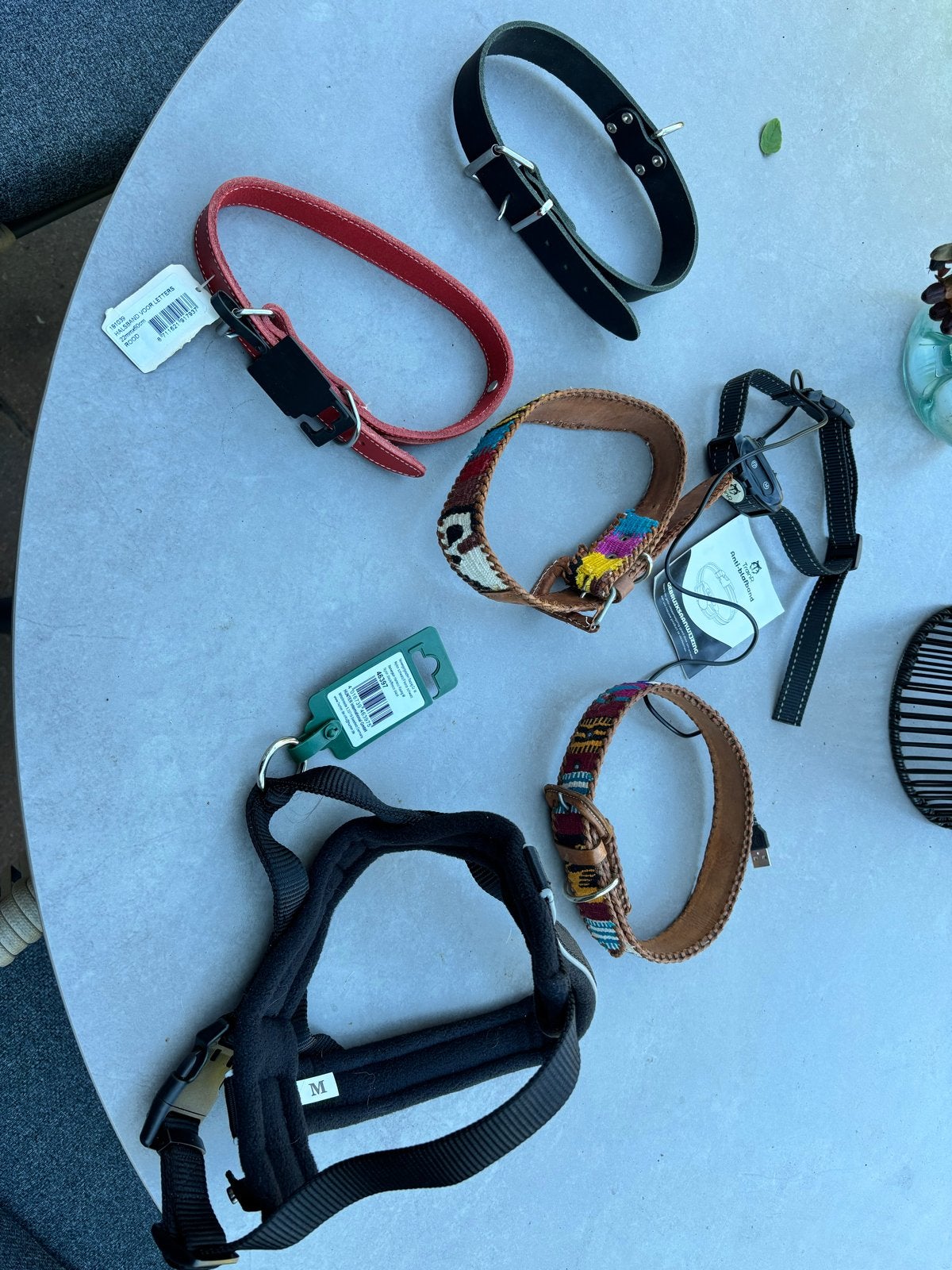 Anti blafband, 4 halsbanden en 1 tuig, Dieren en Toebehoren, Ophalen of Verzenden, Nieuw