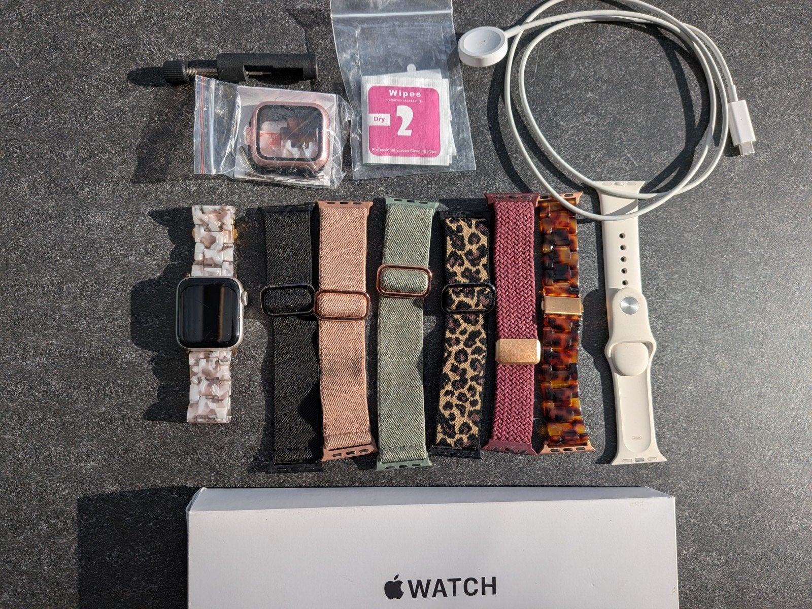 apple watch Se inc bandjes nu €150, IOS, Ophalen of Verzenden, Zo goed als nieuw, Waterdicht