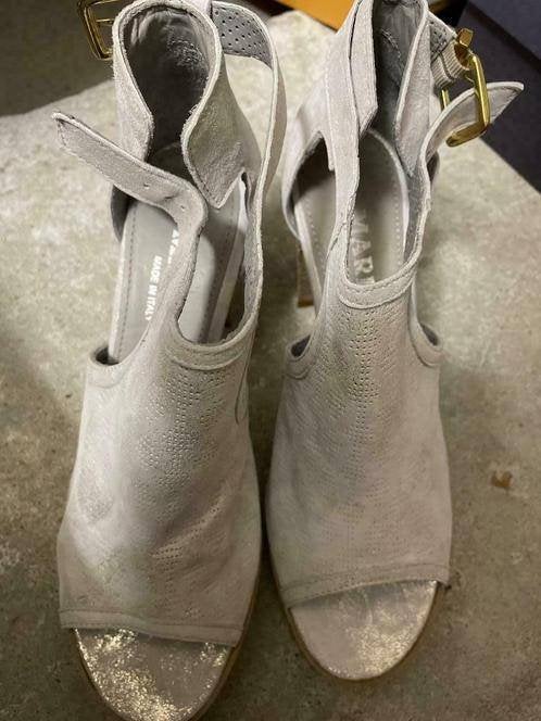 Wit zilver sandalen met hak maat 38 Maripe, Kleding | Dames, Wit, Zo goed als nieuw, Maripe, Sandalen of Muiltjes