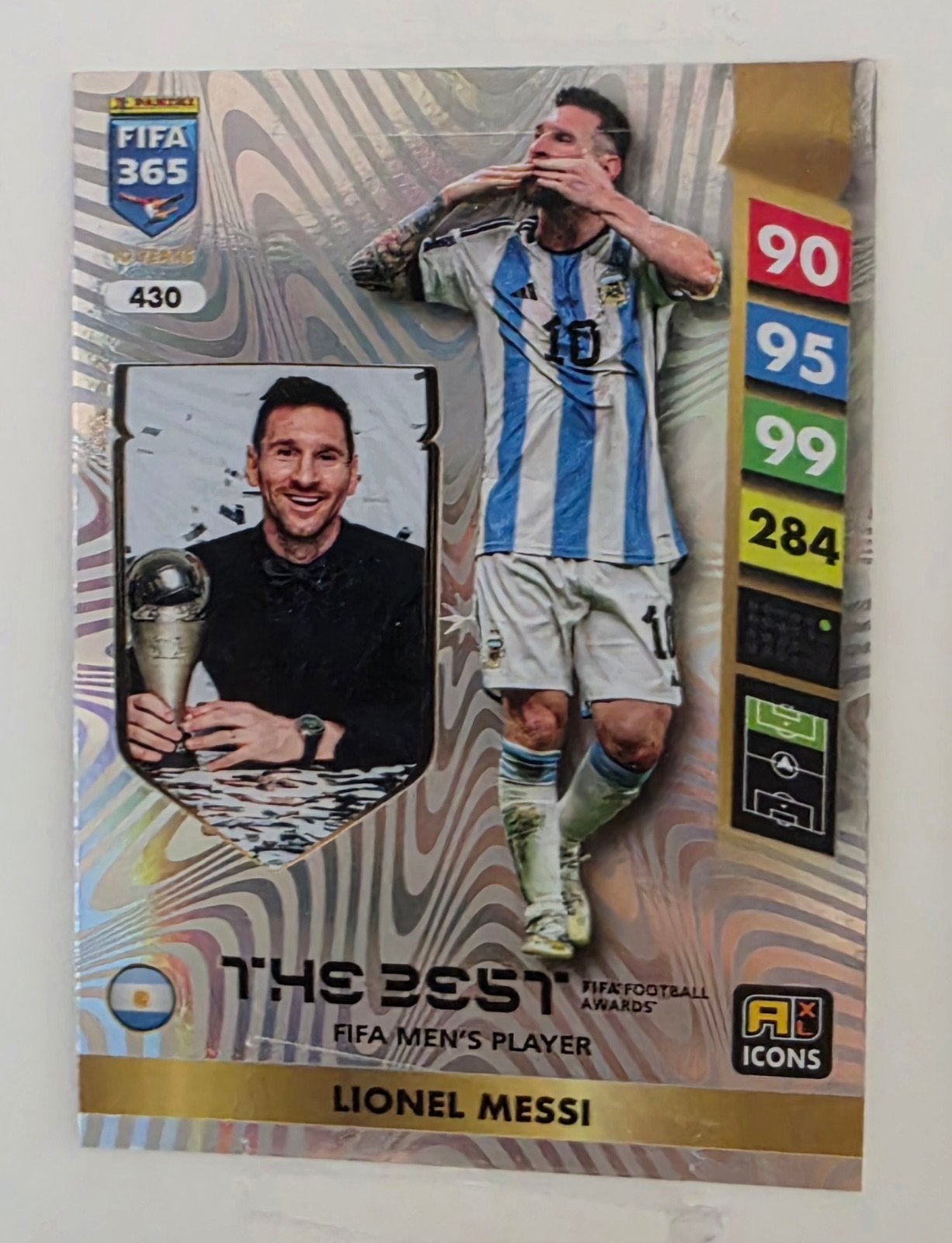 Panini FIFA 365 Icons Lionel Messi Kaart, Verzamelen, Sportartikelen en Voetbal, Ophalen of Verzenden, Zo goed als nieuw, Buitenlandse clubs
