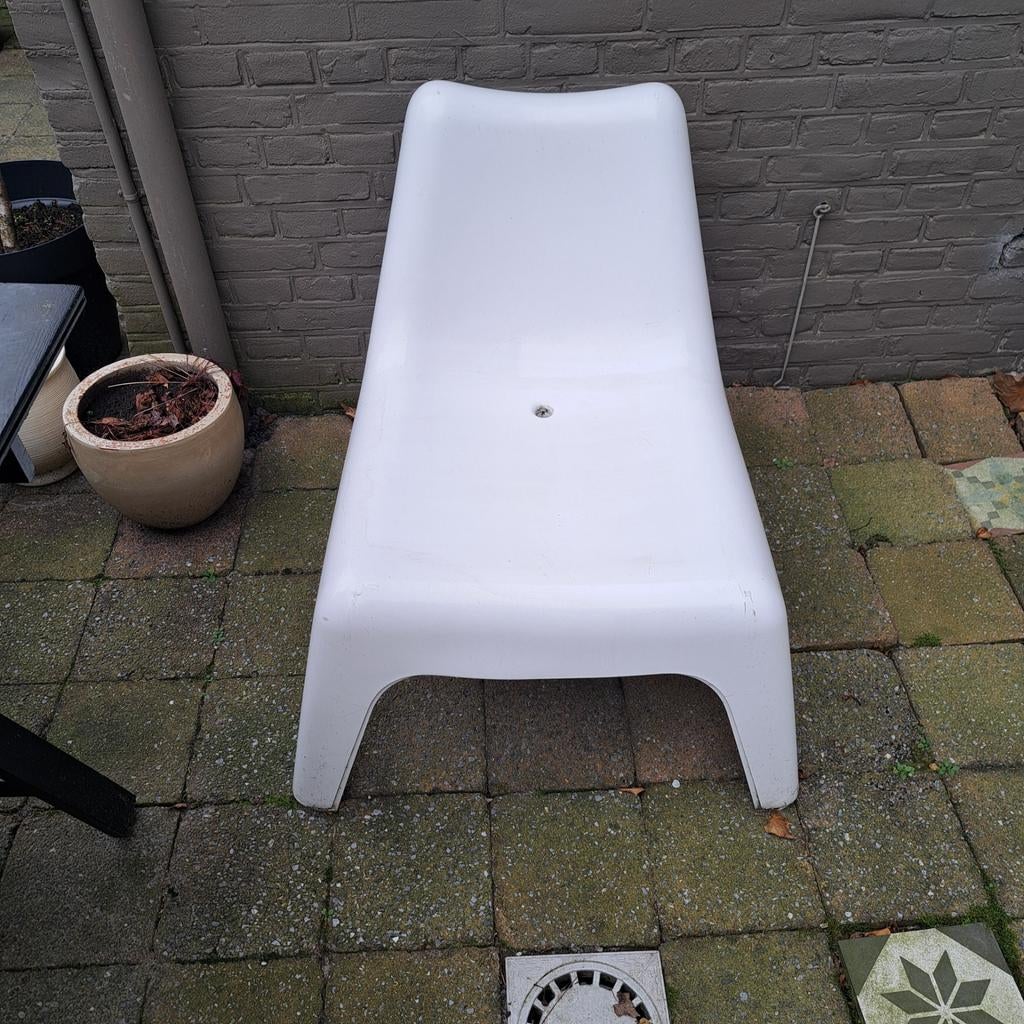 2x witte loungestoelen van Ikea., Ophalen, Gebruikt, Kunststof
