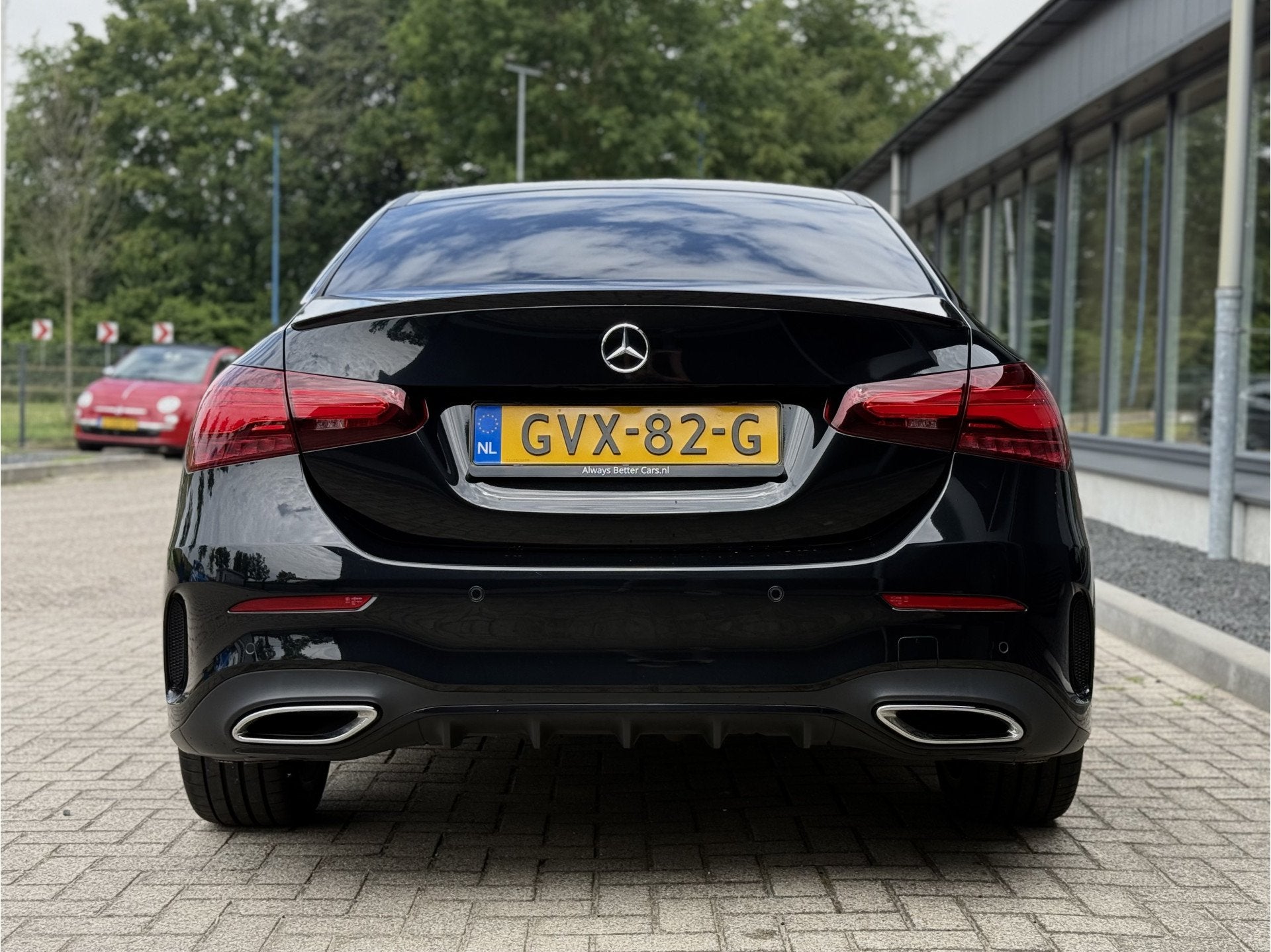Mercedes-Benz A-Klasse 200 AMG Line (bj 2023, automaat), Dealer onderhouden, Gebruikt, Zwart, Automatische klimaatregeling
