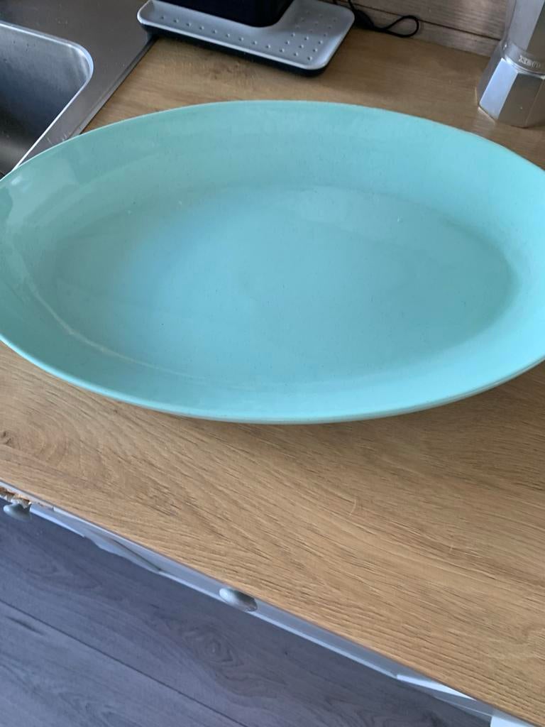 Ovale schaal/bord in lichtblauw - zo goed als nieuw, Huis en Inrichting, Keuken | Servies, Ophalen of Verzenden, Zo goed als nieuw
