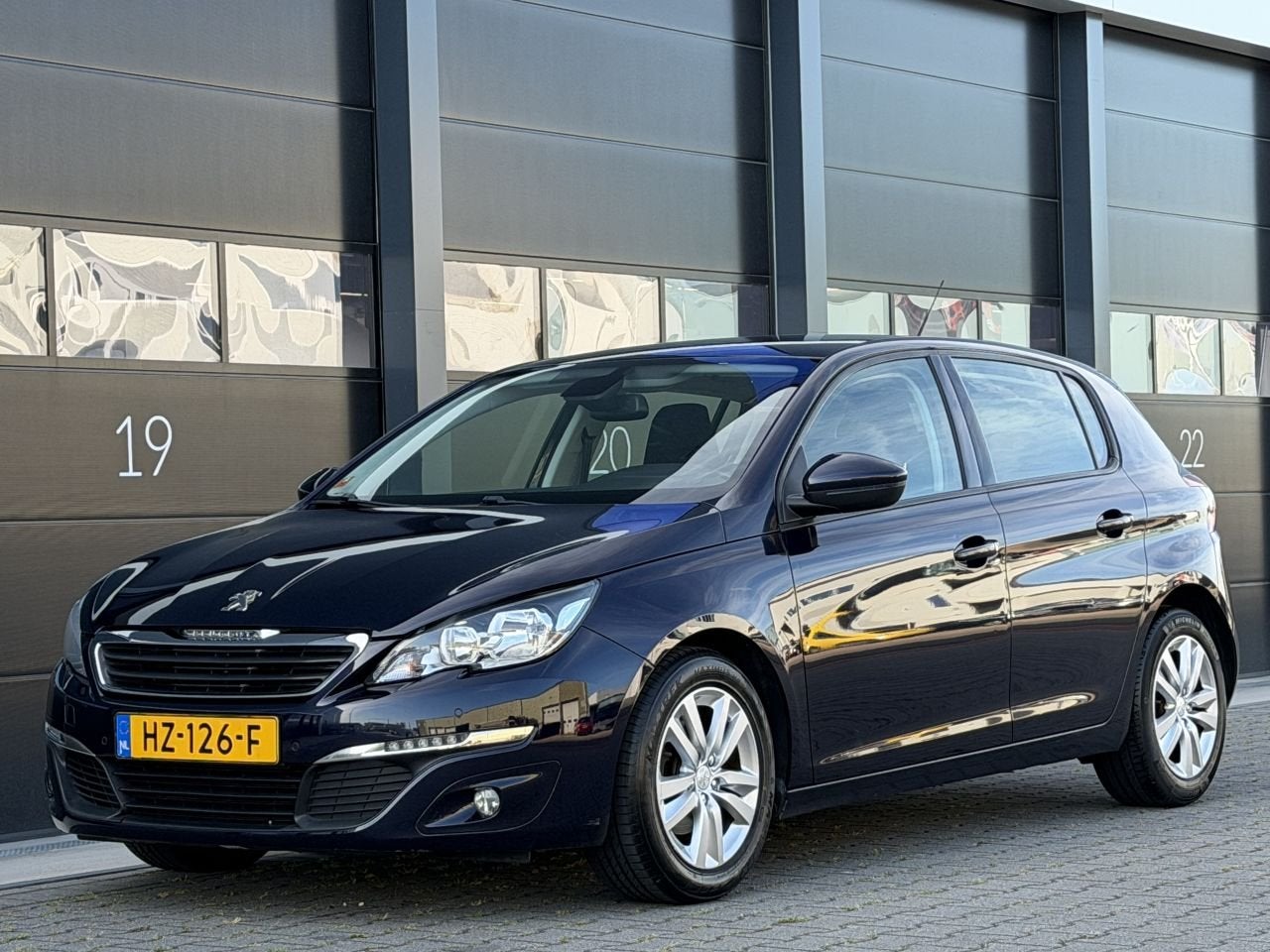 Peugeot 308 1.6 BlueHDi Navi Clima EURO-6 (bj 2015), 1160 kg, Euro 6, Blauw, Parkeersensor