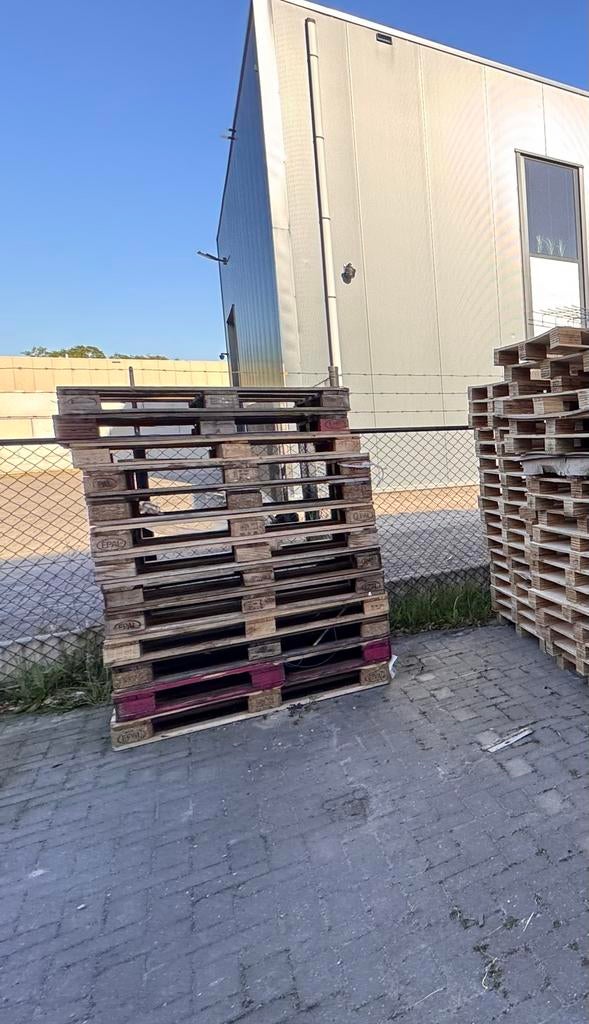 Europallets  2,5€ ps.     Ca 75 stuks, Ophalen of Verzenden, Zo goed als nieuw, Pallet, Minder dan 200 cm