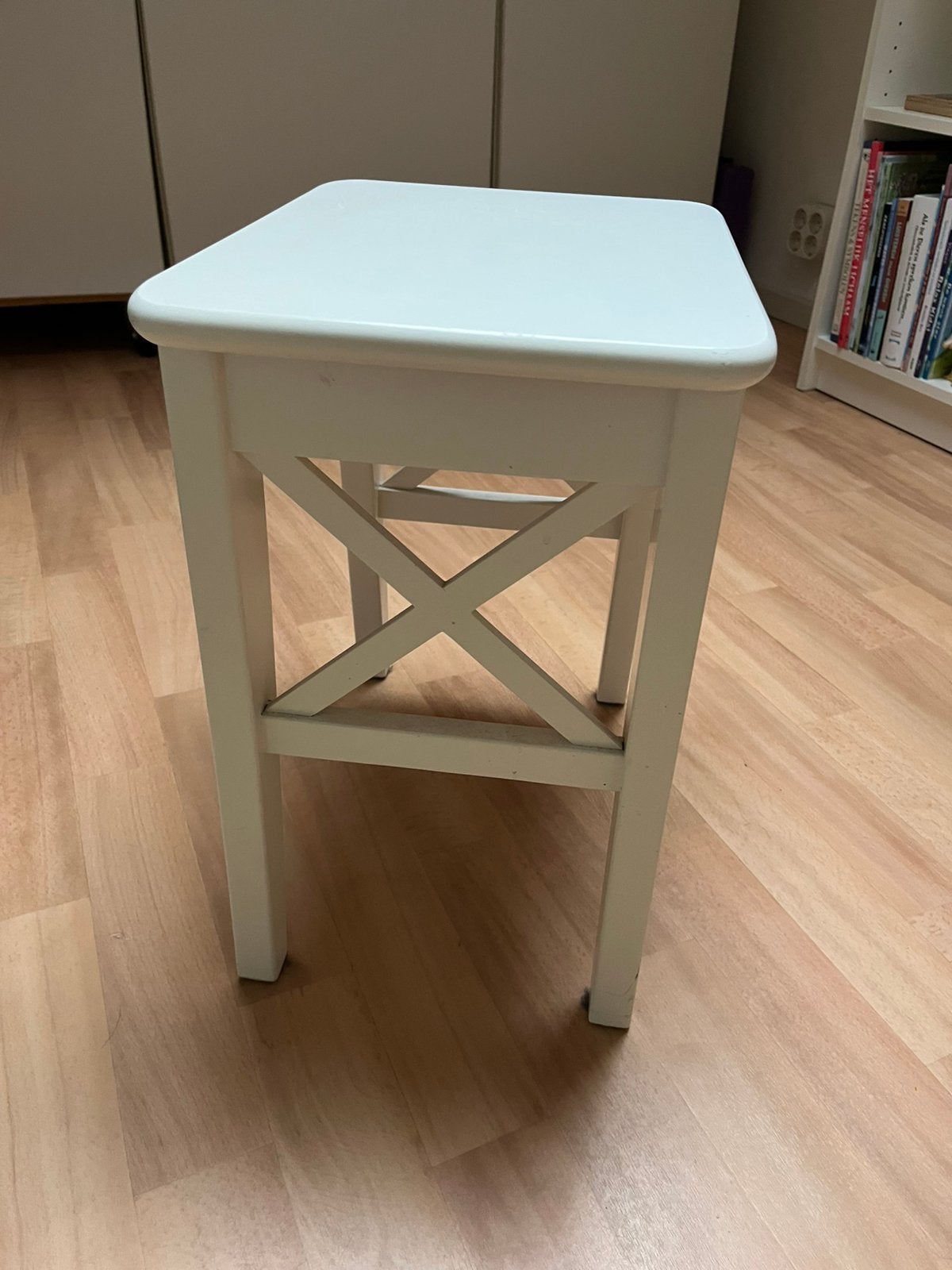 Ikea INGOLF kruk goede staat, Huis en Inrichting, Krukjes, Ophalen, Gebruikt, Hout