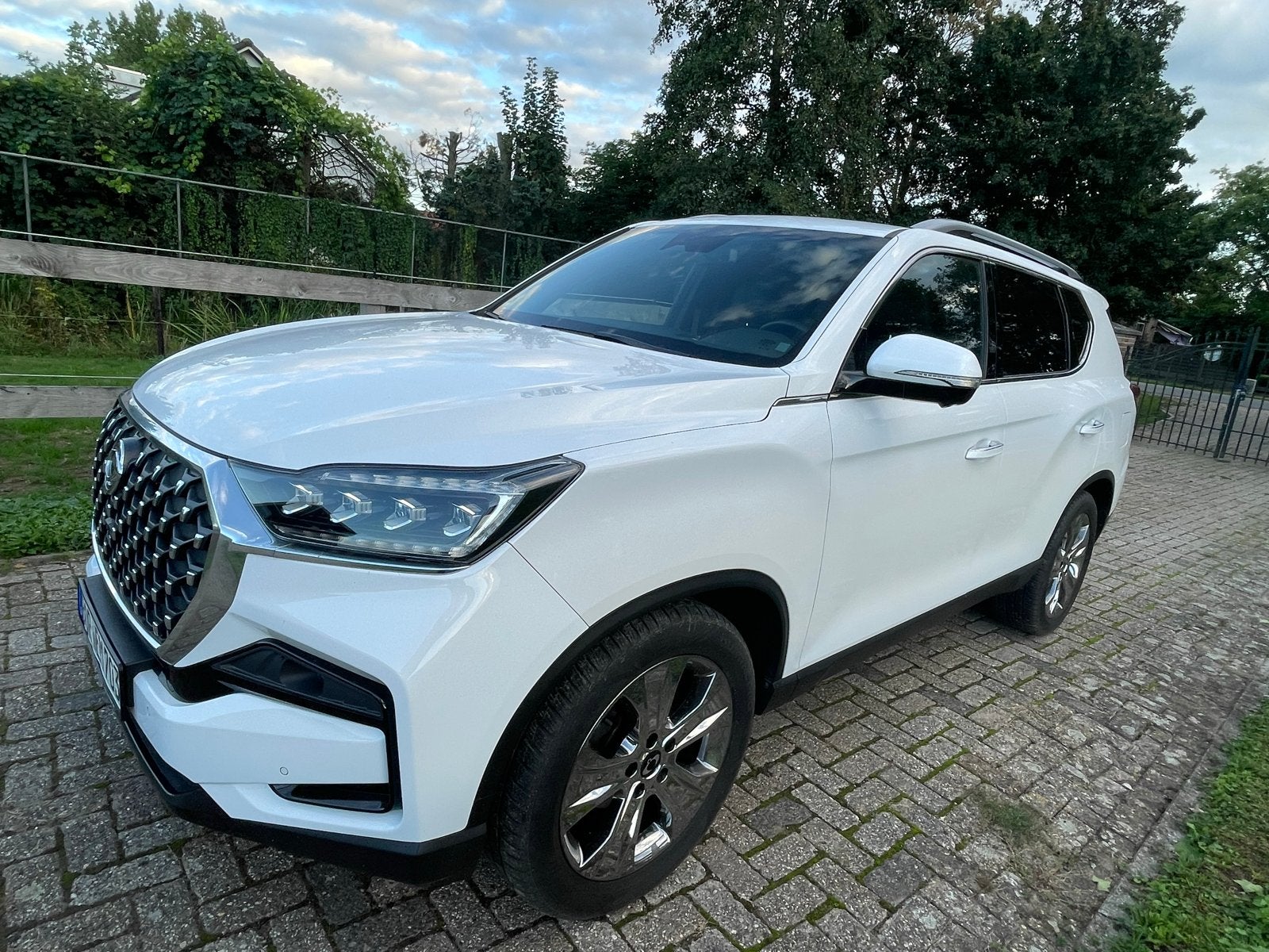 Ssangyong Rexton Sapphire met Elegance pakket, Automaat, Zwart, Leder, Diesel