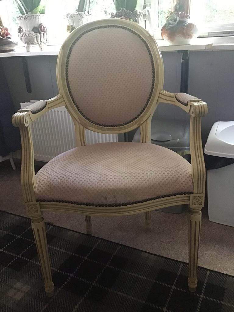 4 stoelen met stoffen bekleding, Huis en Inrichting, Stoelen, Ophalen, Gebruikt, Vier, Hout