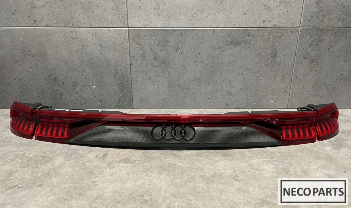 BMW X6 G06 LCI 8KM CARBON MATRIX ACHTERLICHT ALLES LEVERBAAR, Gebruikt, -, -, -