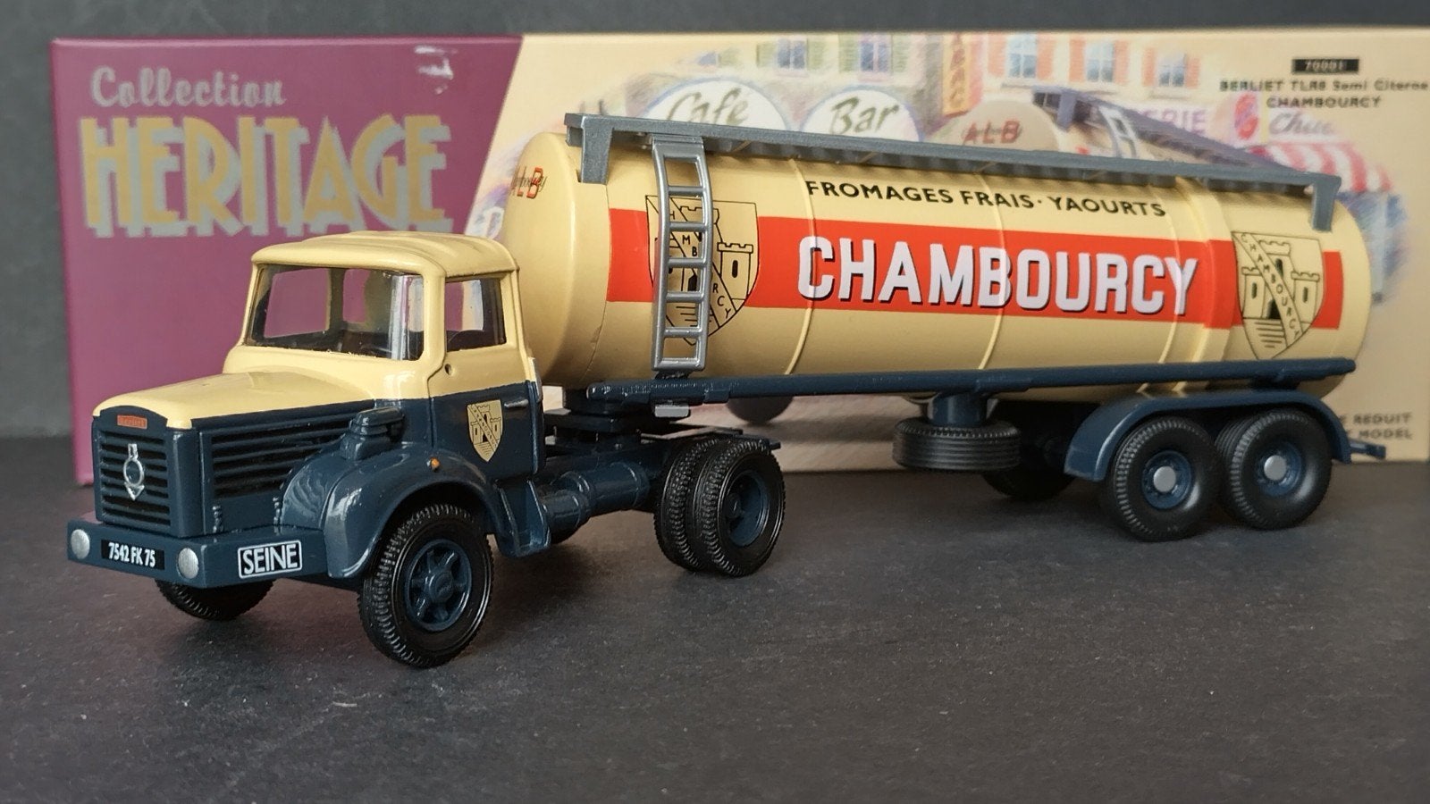 Berliet TLR 8 Chambourcy Citerne 1:50.Corgi Pol, ., Nieuw, ., Corgi