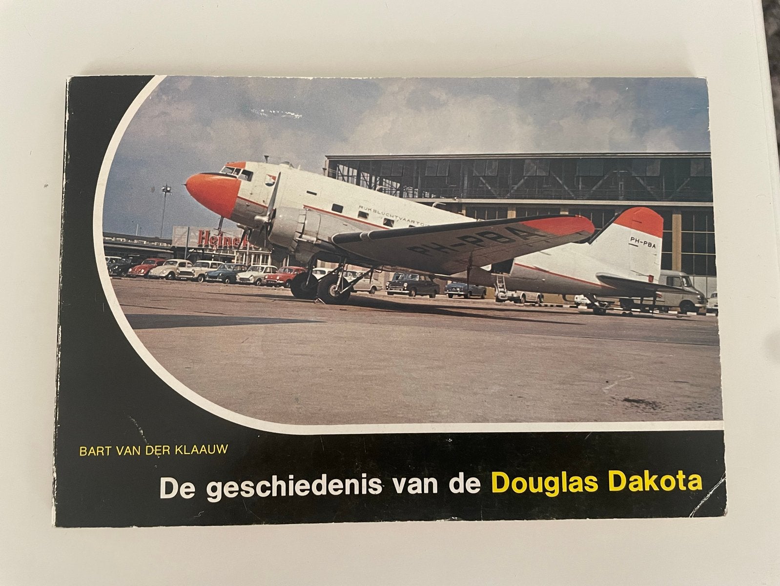 De geschiedenis van de Douglas Dakota - Bart van der Klaauw, Boeken, Techniek, Ophalen of Verzenden, Gelezen, Overige onderwerpen