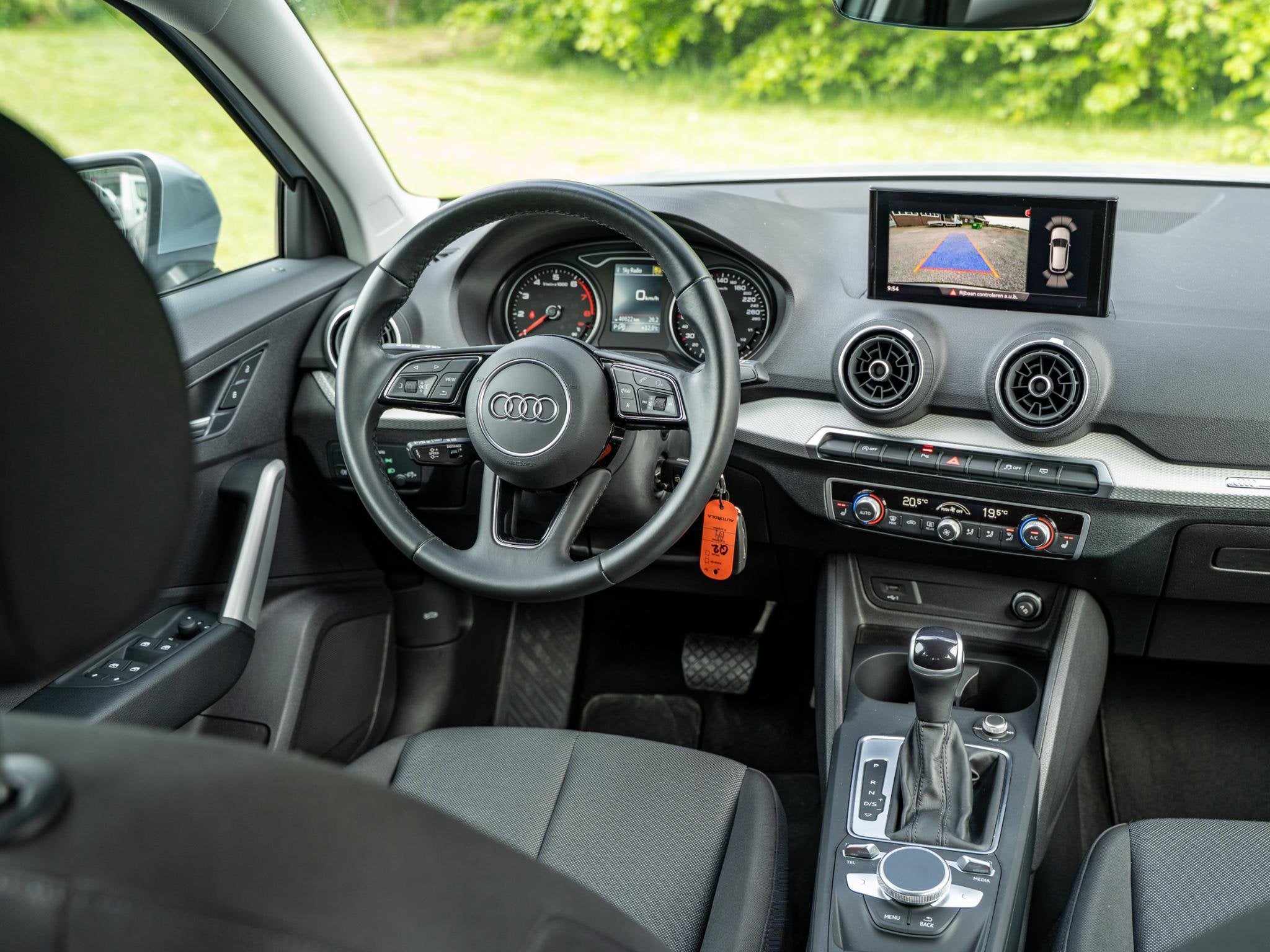 Audi Q2 35 TFSI S Edition // proefrit mogelijk, Auto's, 4 cilinders, 150 pk, Leder en Stof, 690 kg