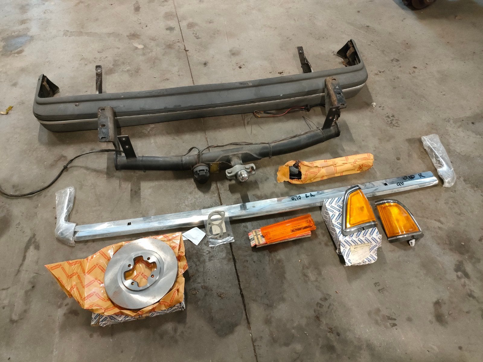 Datsun Nissan Bluebird 910 onderdelen, ook wagon., Ophalen, Nieuw, Nissan