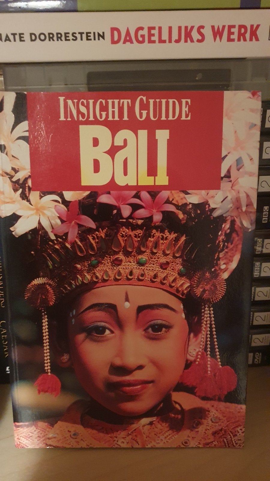 Insight Guide Bali - Reisgids met prachtige foto's, Ophalen of Verzenden, Reisgids of -boek, Azië, Gelezen