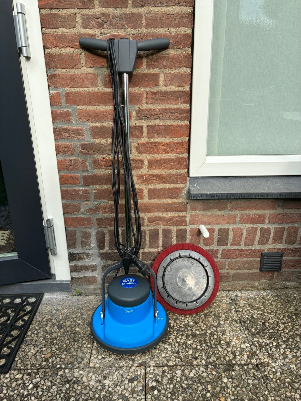 Cleanfix schrop en boenmachine nooit gebruikt, Ophalen, Zo goed als nieuw, Schrobmachine