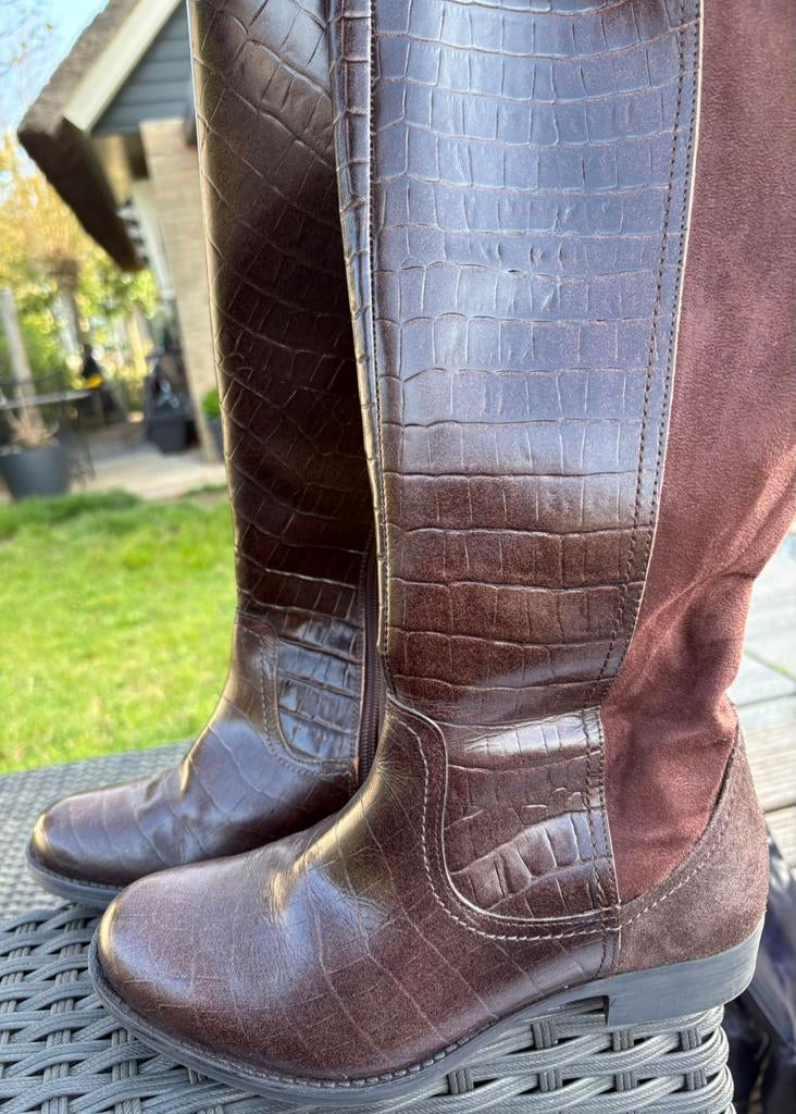 Laarzen Brede Schacht mt 39 inclusief verzendkosten!, Kleding | Dames, Schoenen, Ophalen of Verzenden
