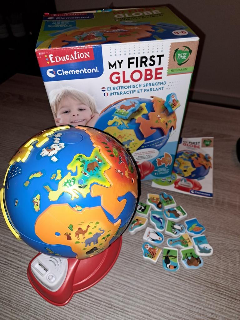 My first globe, Ophalen of Verzenden, Zo goed als nieuw