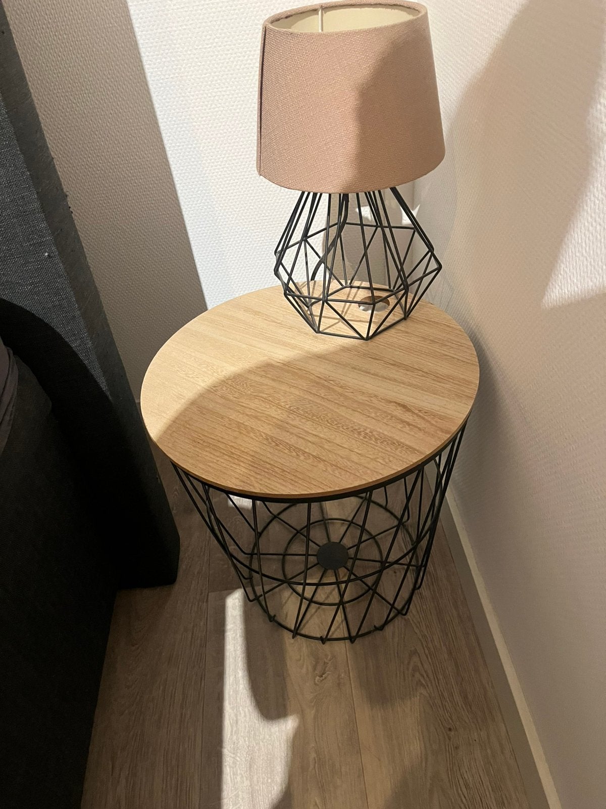 2 stuks nachtkastje inclusief lampjes, Minder dan 55 cm, Rond, Zo goed als nieuw, Ophalen