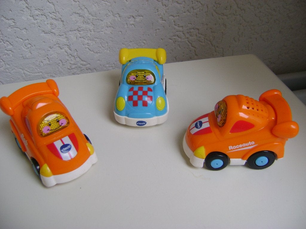 3 vitech auto,s met licht en div geluiden rob raceauto, Kinderen en Baby's, Ophalen of Verzenden, Zo goed als nieuw, 6 maanden tot 2 jaar