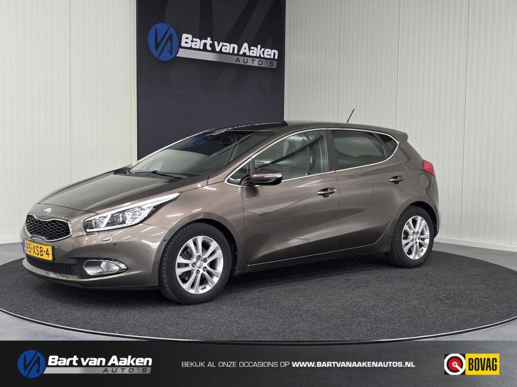Kia cee'd 1.6 GDI Super Pack Premium Xenon Memory Leder, Auto's, Kia, Voorwielaandrijving, Euro 5, 135 pk, Gebruikt