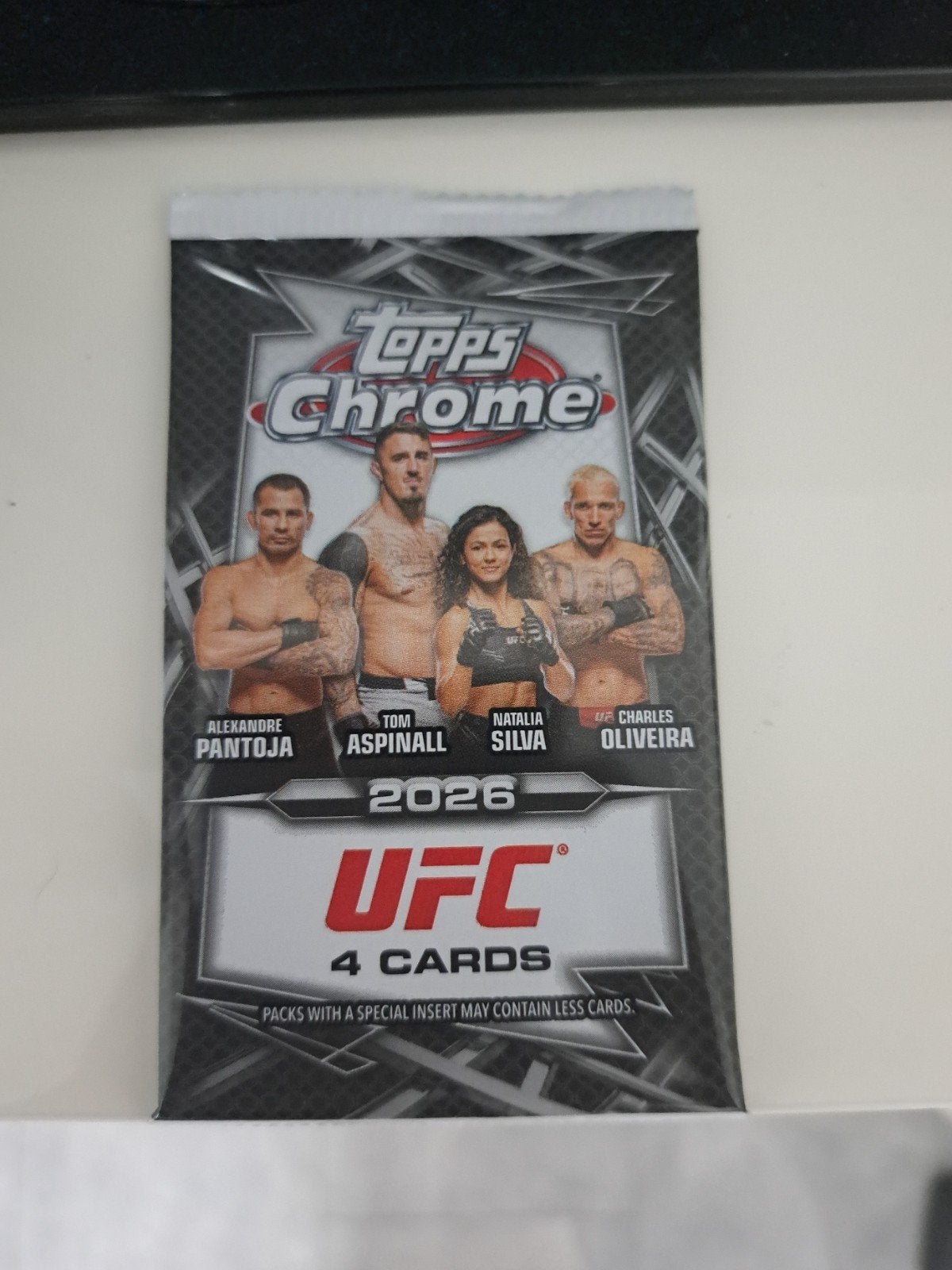 Topps Chrome UFC 2026 Trading Card Pack - 4 kaarten, Verzamelen, Ophalen of Verzenden, Nieuw, Overige sporten, Spelerskaart