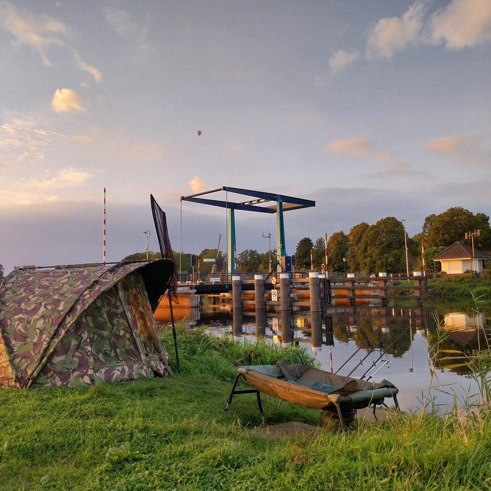 Ultimate Bionic Camouflage Tent - Zo goed als nieuw, Watersport en Boten, Ophalen of Verzenden, Zo goed als nieuw, Overige typen