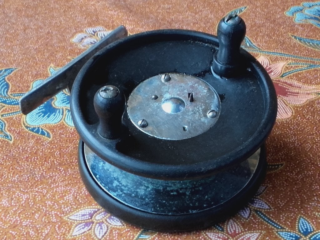 Mooie oude Engelse vishengel molen van Milbro van bakeliet., Ophalen of Verzenden