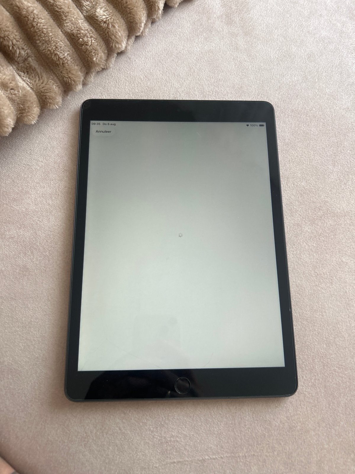 Apple iPad (9e generatie) - Krasvrij met hoes en beschermgla, Apple iPad, Zo goed als nieuw, Wi-Fi, Ophalen