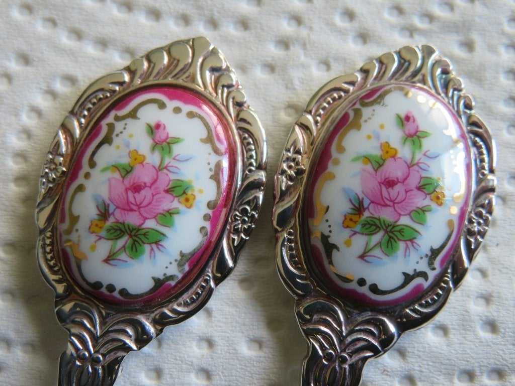 2 Stuks Lepeltjes Rozen (porselein), Verzamelen, Verzenden, Zo goed als nieuw, Porselein, Bestek