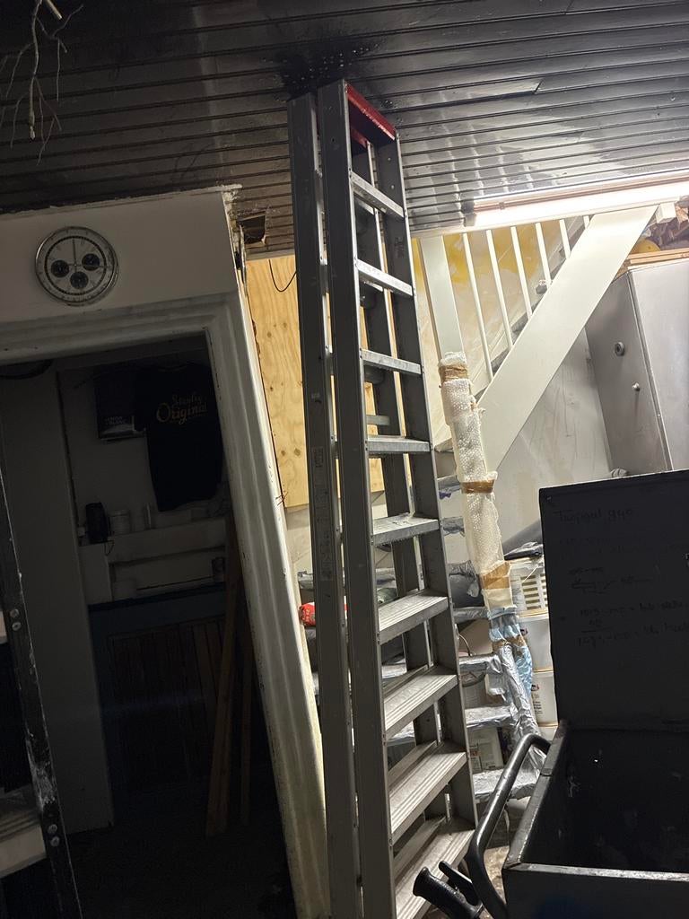 Altrex Taurus Dubbele Trap 10 Treden, Doe-het-zelf en Verbouw, Ladders en Trappen, Ophalen of Verzenden, Gebruikt, Trap, 2 tot 4 meter