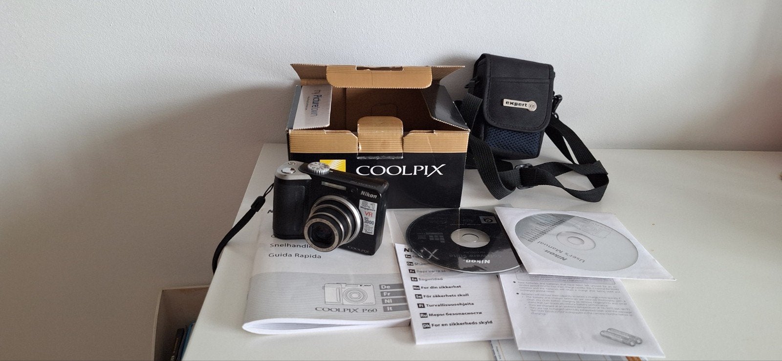 Nikon Coolpix P60 Camera met accessoires en tasje, Ophalen, Gebruikt, Compactcamera, Nikon