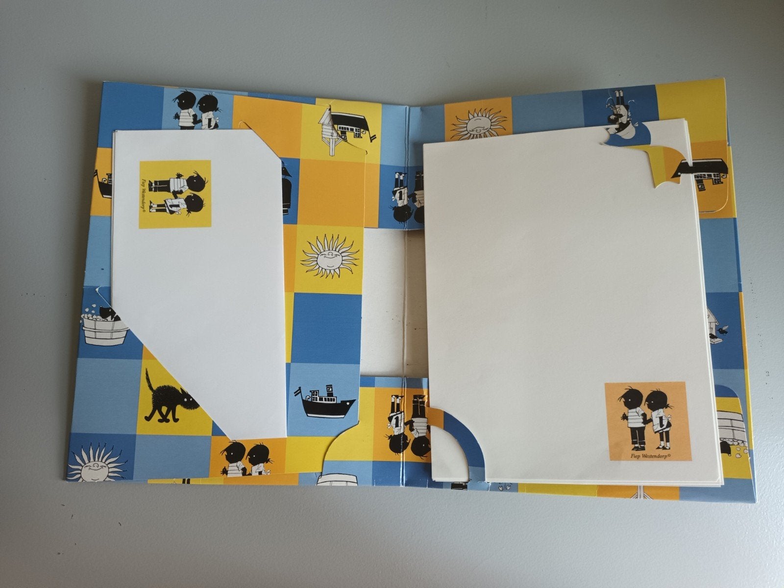 Jip en Janneke briefpapier 2 vellen papier en 8 enveloppen, Ophalen of Verzenden, Gebruikt