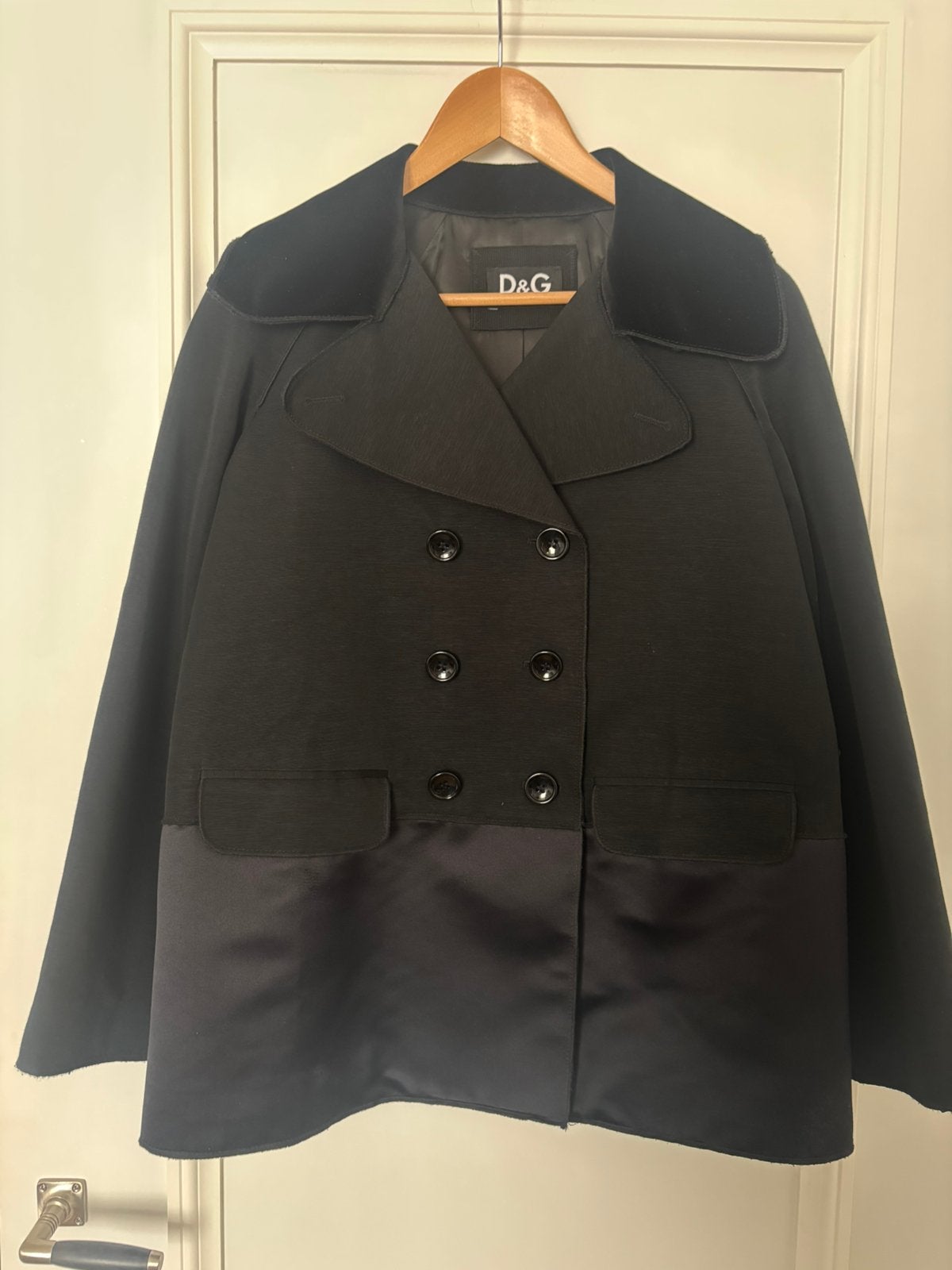 Dolce & Gabbana jasje, Ophalen of Verzenden, Zo goed als nieuw, Maat 38/40 (M), Zwart