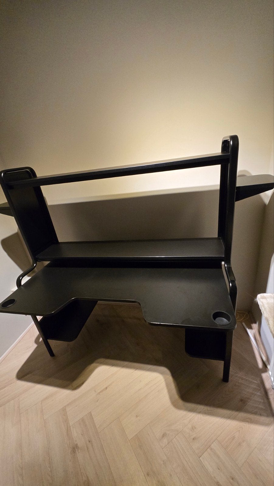 IKEA FREDDE gamebureau zwart - nette staat, gedemonteerd, Huis en Inrichting, Ophalen, Overige materialen, 120 tot 170 cm, Zo goed als nieuw