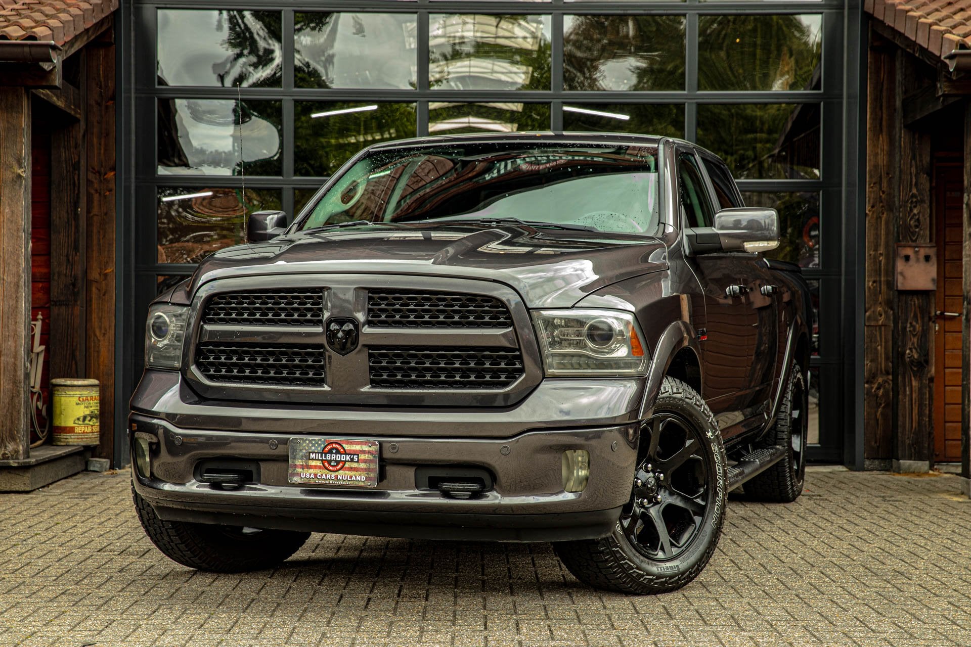 Dodge Ram 1500 classic 5.7 V8 Laramie zonder btw | ! Marge !, Auto's, Dodge, Automaat, Gebruikt, 5654 cc, 402 pk