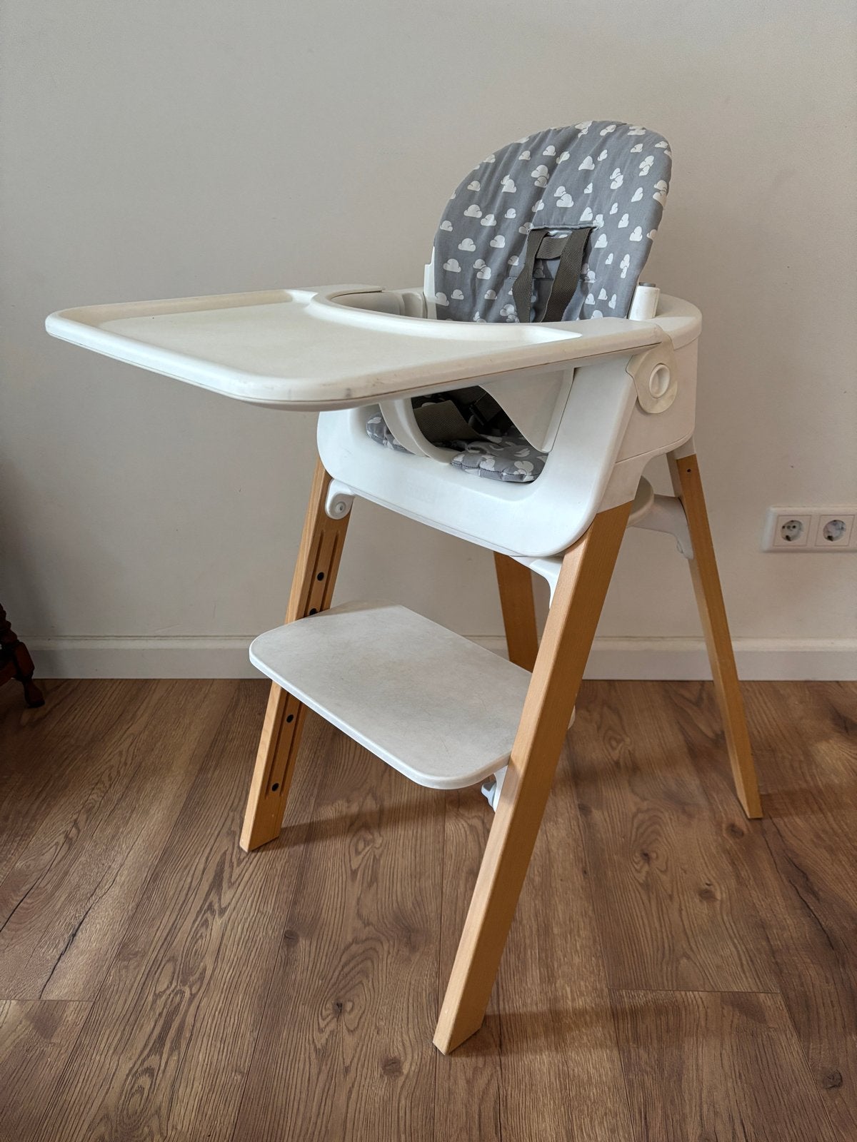 Stokke Steps baby / kinderstoel met accessoires, Kinderen en Baby's, Kinderstoelen, Ophalen, Gebruikt, Meegroeistoel, Gordel(s)