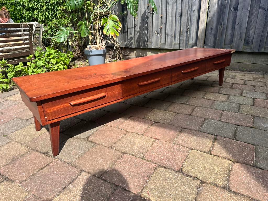 Vintage scandinavische lage ladekast, Ophalen, 150 tot 200 cm, Zo goed als nieuw, 3 of 4 laden
