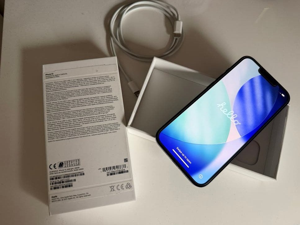 Apple iPhone 13 256GB midnight zwart - Zo goed als nieuw, Telecommunicatie, Mobiele telefoons | Apple iPhone, 256 GB, 86 %, Blauw