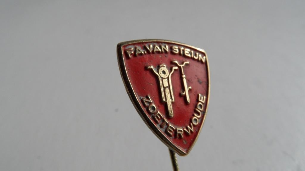 Zoeterwoude rijwielen en bromfietsen Fa. van Steyn speld, Verzenden, Gebruikt, Merk, Speldje of Pin