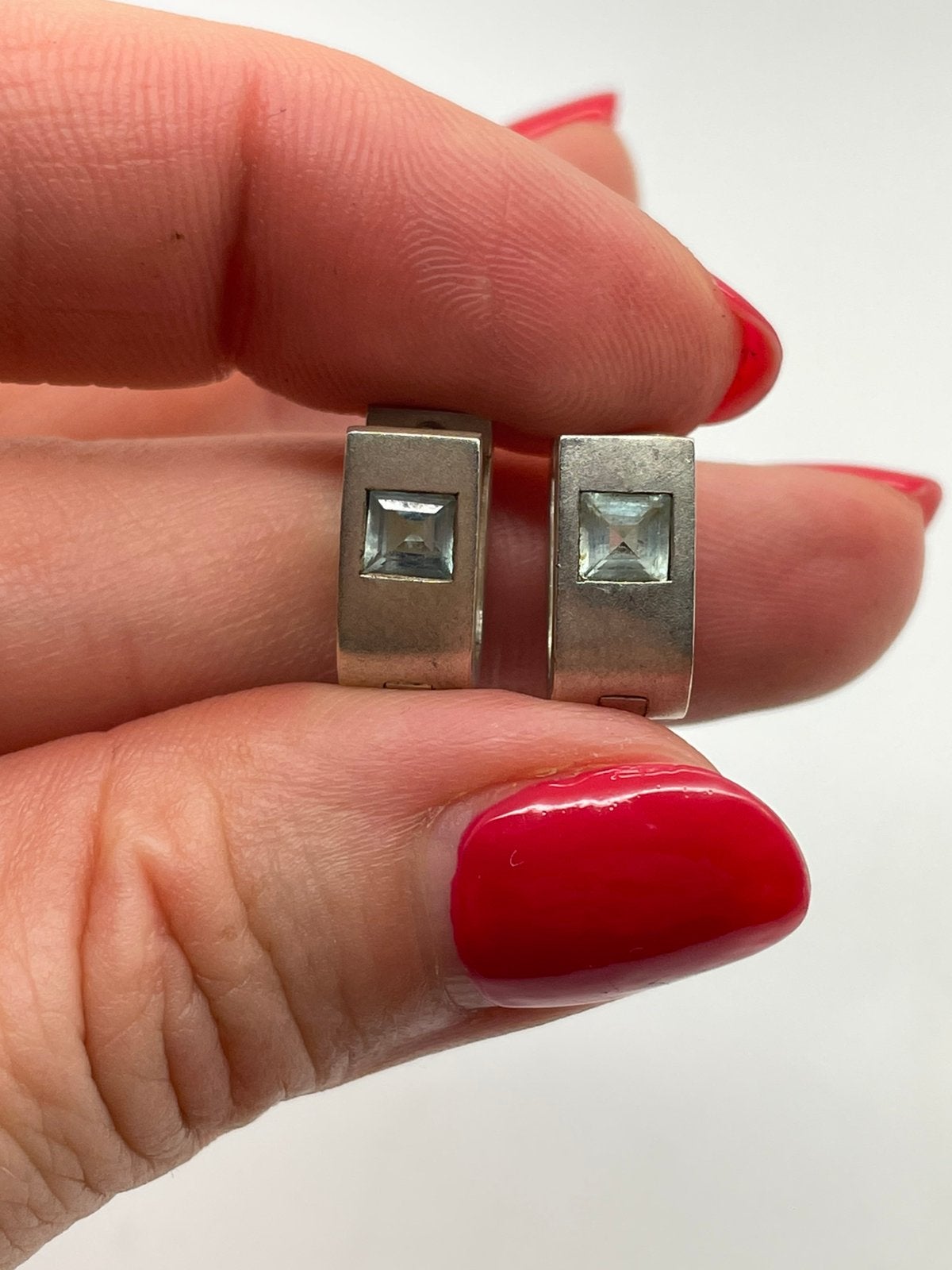 E595 Prachtige zilveren oorbellen lichtblauwe steen, Sieraden, Tassen en Uiterlijk, Oorbellen, Zilver, Zilver, Ophalen of Verzenden