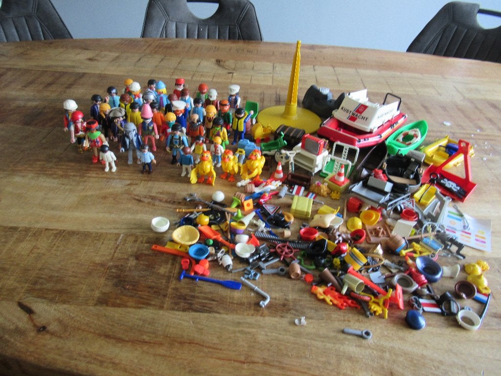heel veel Playmobil Famobil oud en nieuw en veel poppetjes, Kinderen en Baby's, Ophalen of Verzenden, Gebruikt
