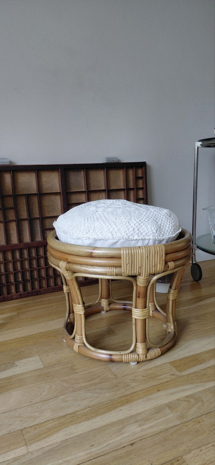 Vintage Rotan Krukje met Gehaakt Kussentje, Ophalen, Overige materialen
