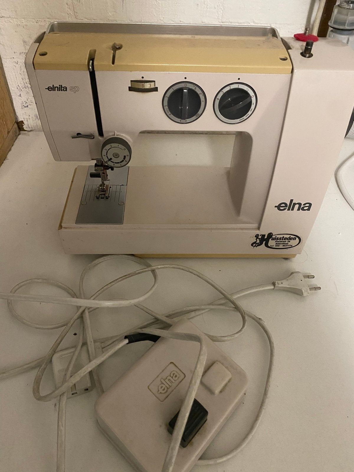 Klassieke Elnita naaimachine - vastgelopen, voor handige, Ophalen of Verzenden, Gebruikt, Naaimachine, Overige merken
