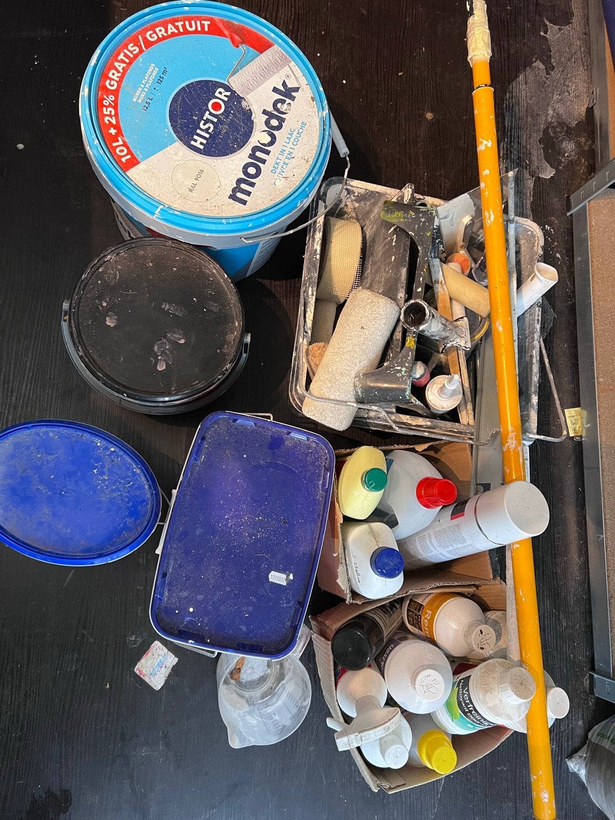 Verf en schoonmaak spullen voor je klus, Ophalen, Gebruikt, Wit, Verf