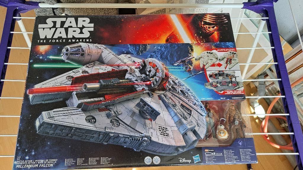 Star Wars The Force Awakens Millennium Falcon, Verzamelen, Star Wars, Ophalen of Verzenden, Nieuw, Actiefiguurtje