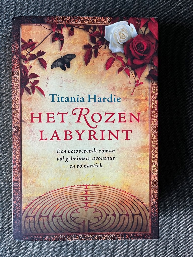 Titania Hardie - Het rozenlabyrint., Boeken, Ophalen of Verzenden, Zo goed als nieuw, Titania Hardie