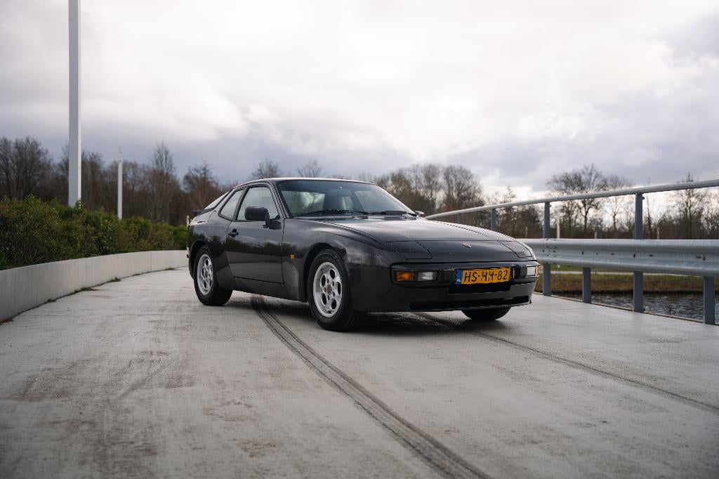 Porsche 944 2.5 Coupe 1985 Grijs, Auto's, Porsche, Bedrijf, Benzine, Coupé, Handgeschakeld, Geïmporteerd, Zilver of Grijs, Achterwielaandrijving
